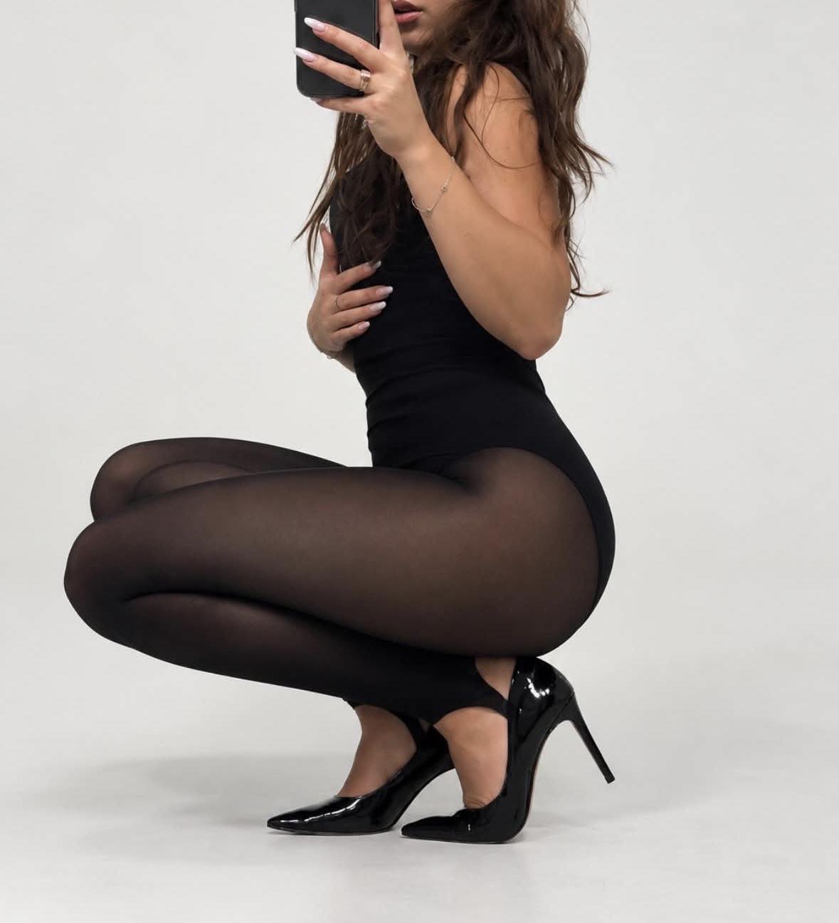 Kim Sheer Stirrup Leggings in Black, stirrup detail